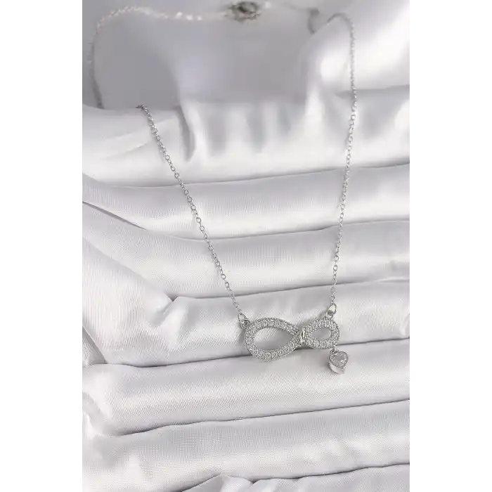 316L Çelik Gümüş Renk Zincir Zirkon Taşlı Sonsuzluk Model Taşlı Kalp Detay Kadın Kolye