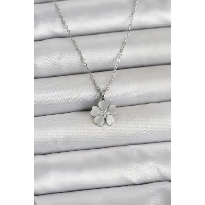 316L Çelik Zincir Gümüş Renk Yonca Model Kadın Kolye