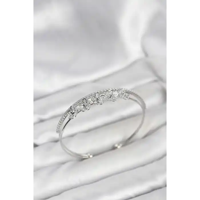 Çiçek Model Pirinç Gümüş Renk Kadın Bileklik