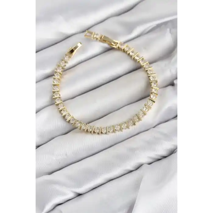 CM Şerit Model Zirkon Taşlı VIP Seri Gold Renk Pirinç Kadın Bileklik