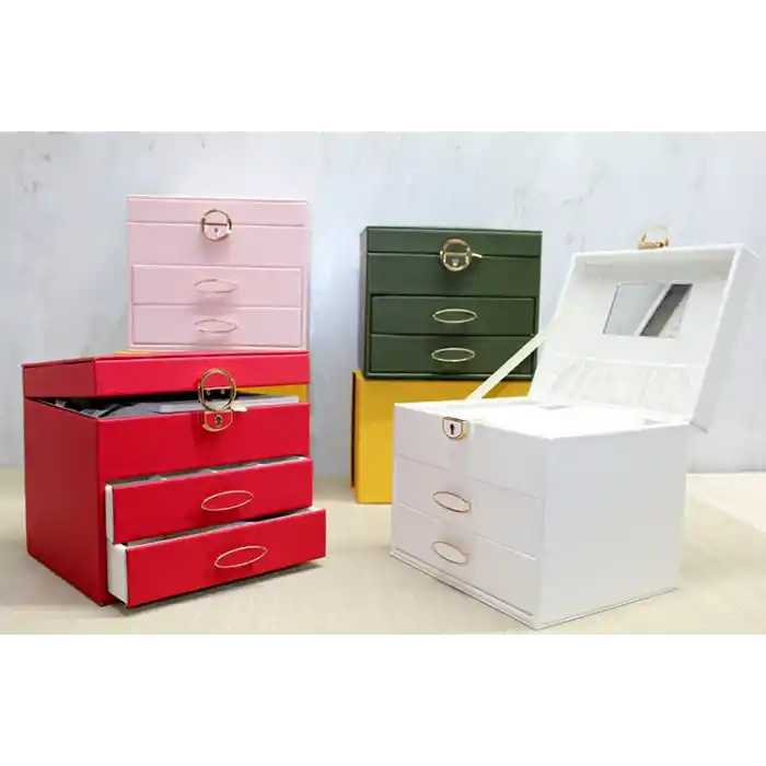 Deri Kaplamalı Makyaj Ve Takı Kutusu Alk3610