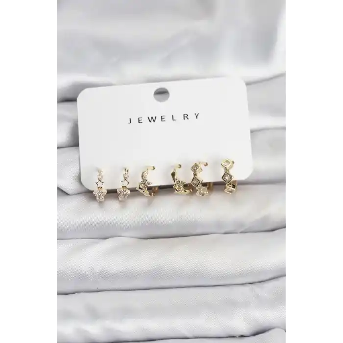 Gold Renk Pirinç Yıldız Modelli Kadın Küpe Seti