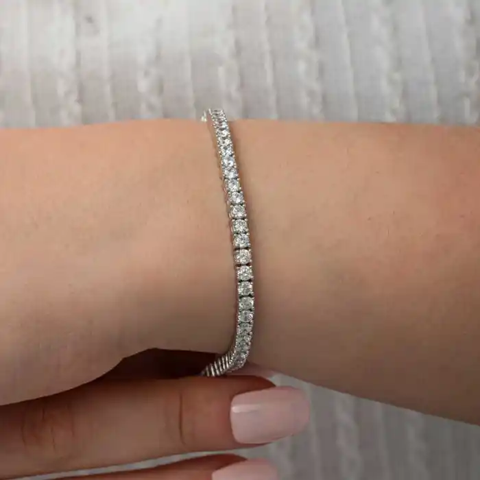 Gümüş 3.5 mm Beyaz Taşlı Su Yolu Kadın Bileklik