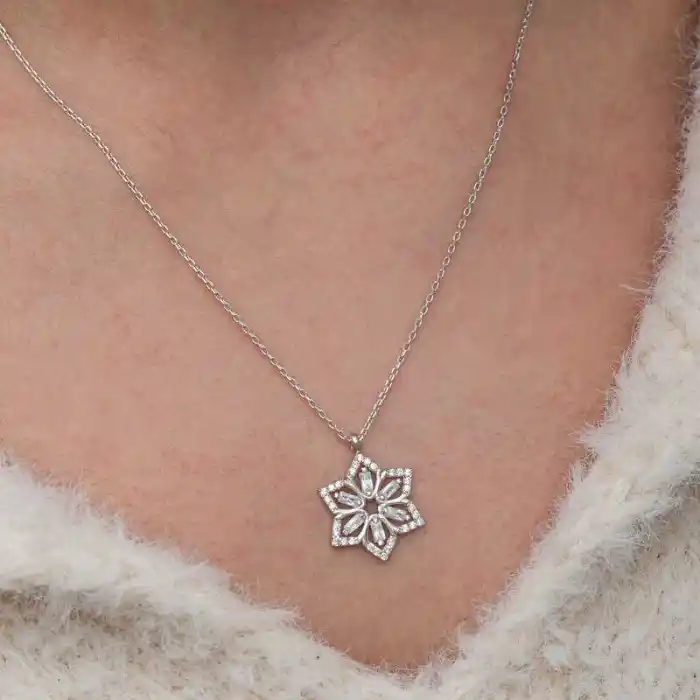 Gümüş Baget Taşlı Çiçek Kadın Kolye