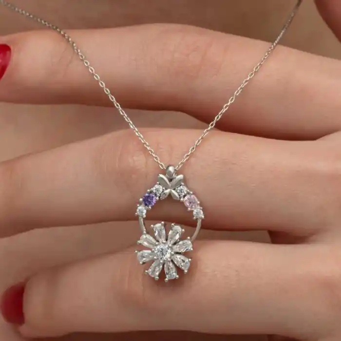 Gümüş Beyaz Dönen Çiçek Kadın Kolye