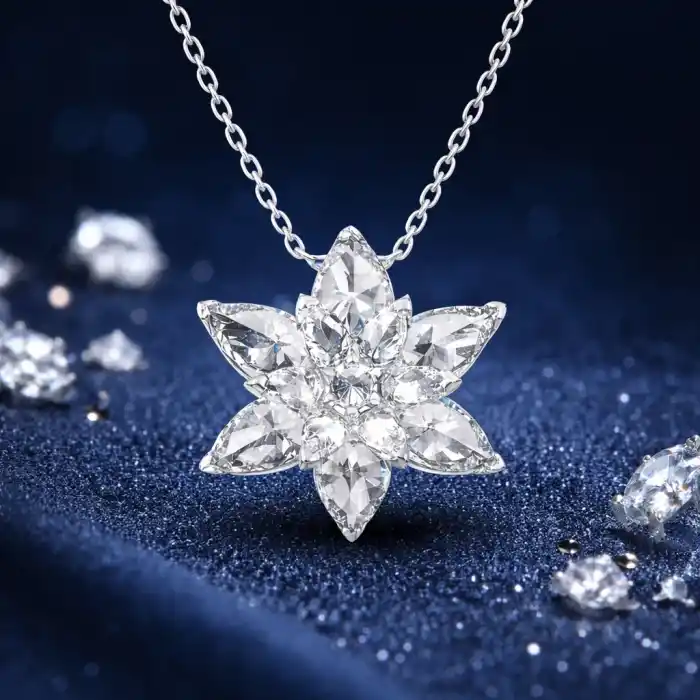 Gümüş Beyaz Lotus Çiçeği Bayan Kolye