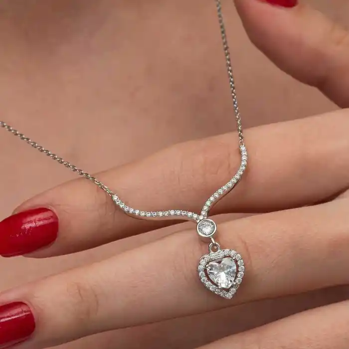 Gümüş Beyaz Zirkon Taşlı Kalp Kadın Kolye