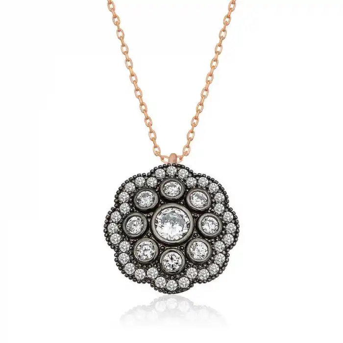 Gümüş Çiçek Desenli Elmas Montür Kolye