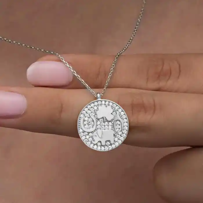 Gümüş Fil Motifli Şans Kadın Kolye