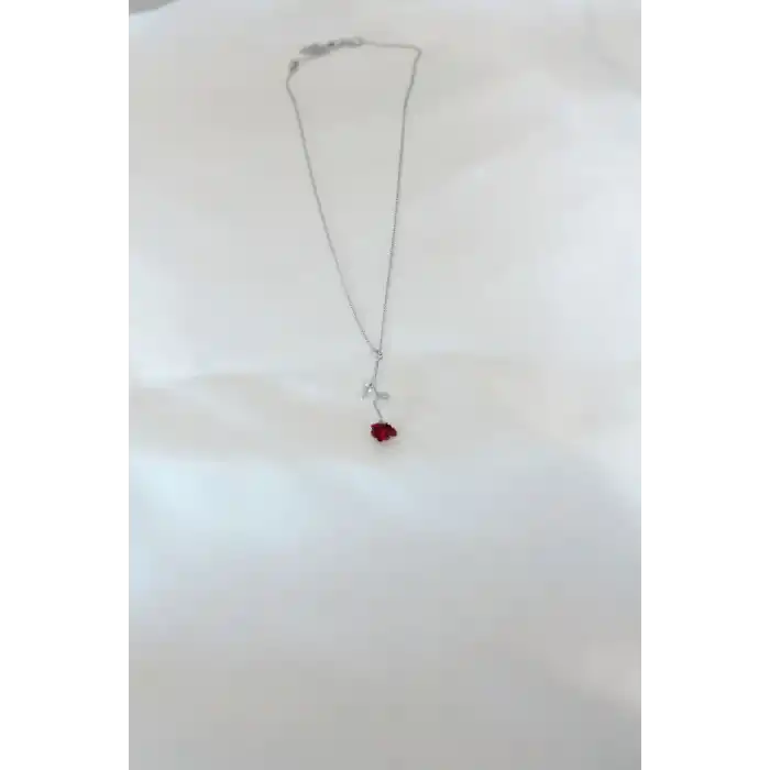 Gümüş Kaplama Kırmızı Gül Figürlü Kadın Kolye