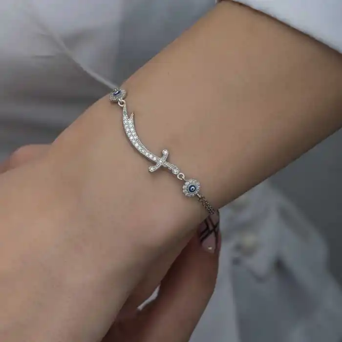 Gümüş Nazarlı Zülfikar Kılıcı Kadın Bileklik