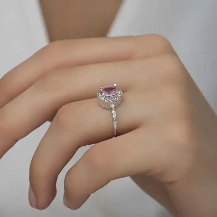 Gümüş Pembe Oval Taşlı Kadın Yüzük