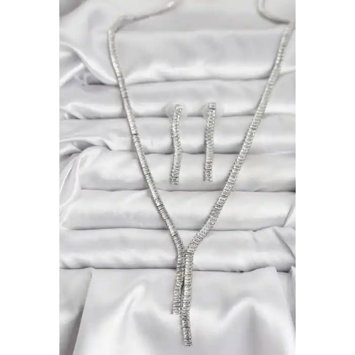 Gümüş Renk Baget Zirkon Taşlı Kadın Kolye Küpe Set