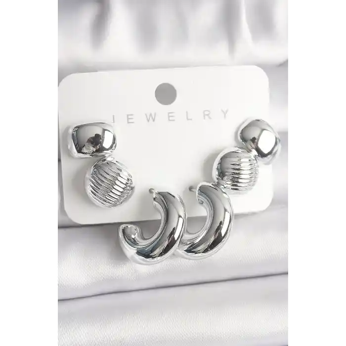 Gümüş Renk İşlemeli Daire Halka Model CCB Platik Kadın Küpe Seti