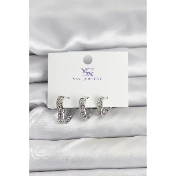 Gümüş Renk Pirinç Zirkon Taşlı Kalpli Kadın Küpe