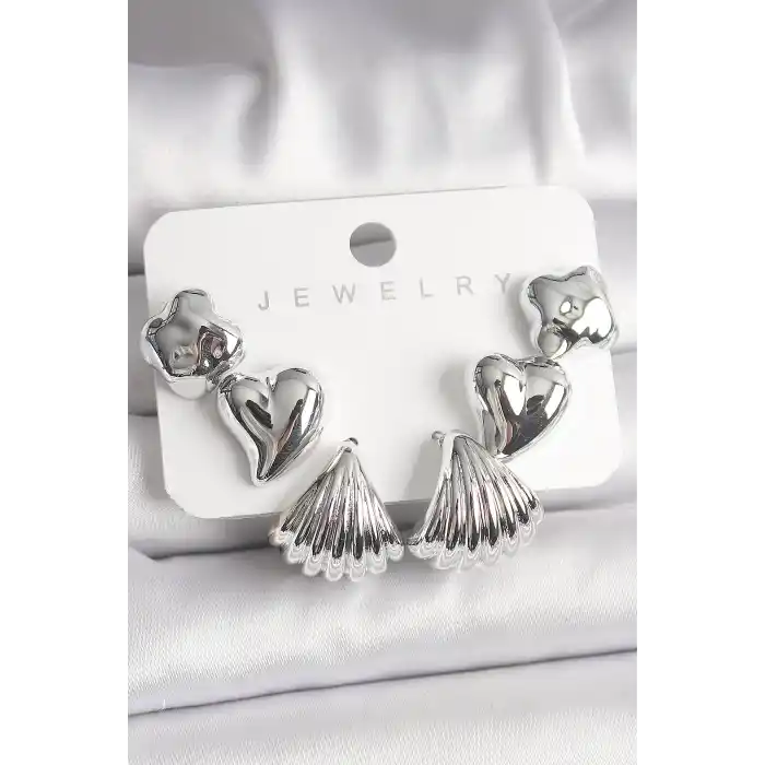 Gümüş Renk Yonca Kalp Deniz Kabuğu Figür CCB Kadın Küpe Seti