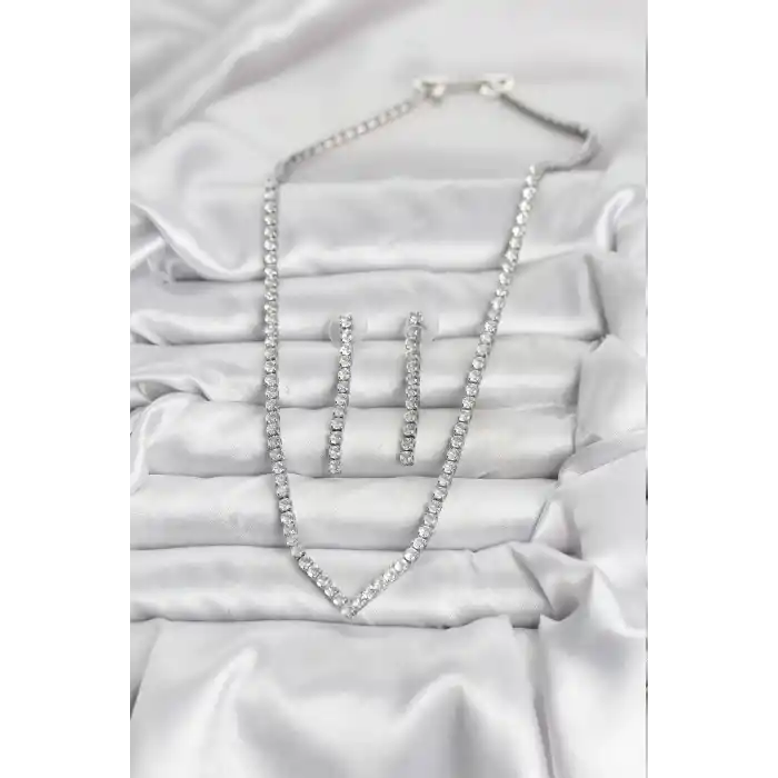 Gümüş Renk Zirkon Taşlı Kadın Kolye Küpe Seti