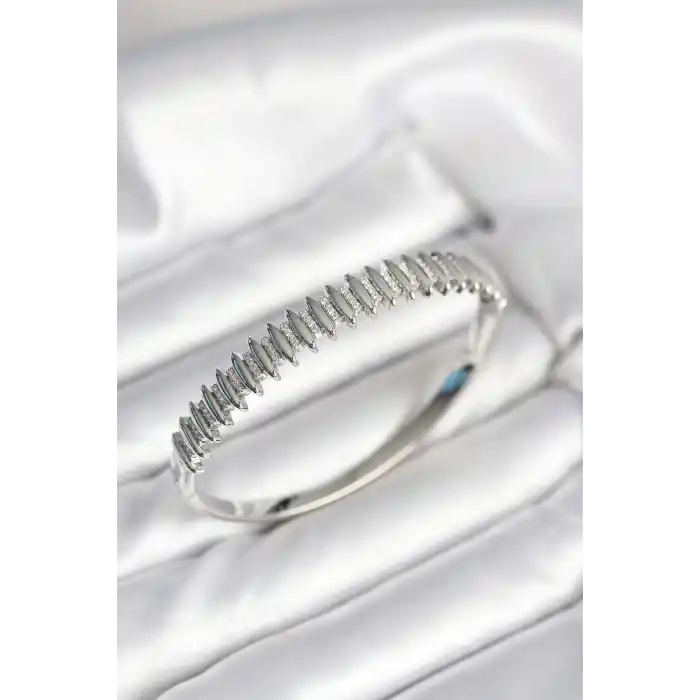 Gümüş Renk Zirkon Taşlı Pirinç Kadın Kelepçe