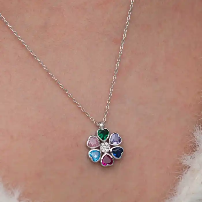 Gümüş Yeşil Kalpli Çiçek Kadın Kolye