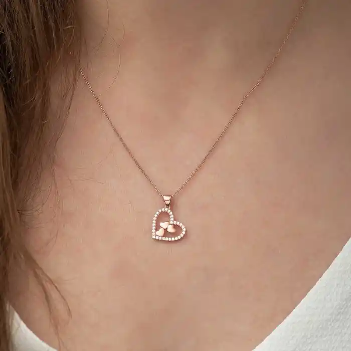 Gümüş Rose Kalbin İçinde Üç Kalp Kolye