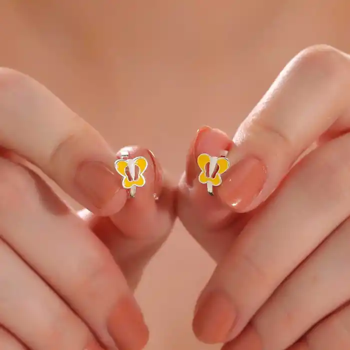 Gümüş Sarı Kelebek Çocuk Küpesi