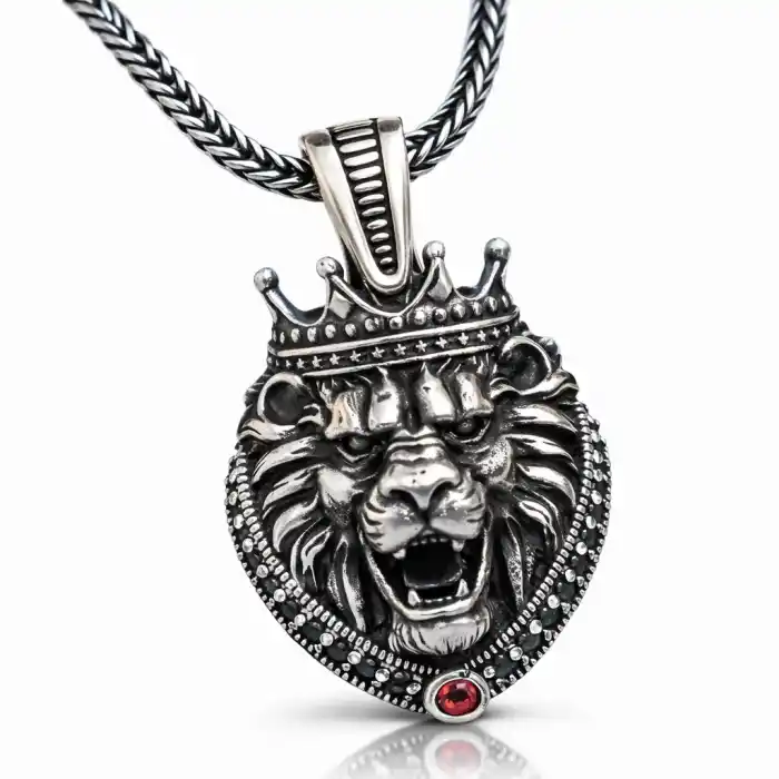 Gümüş Taçlı Aslan Figürlü Erkek Kolye