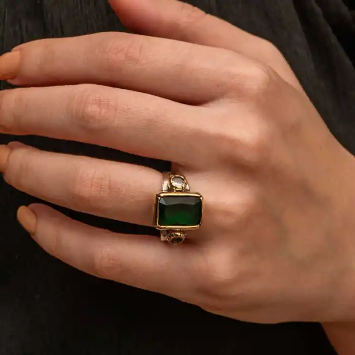 Gümüş Yeşil Zirkon Taşlı Otantik Kadın Yüzük