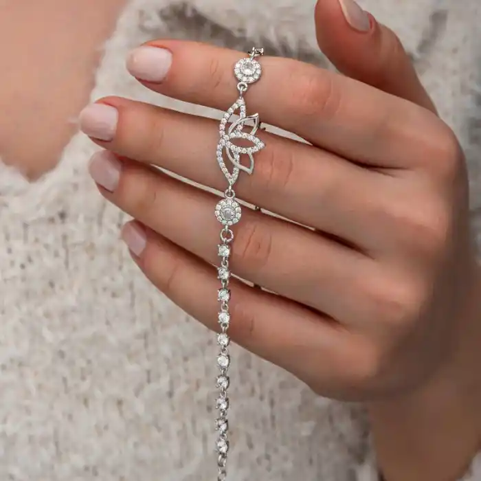 Gümüş Zirkon Taşlı Lotus Kadın Bileklik