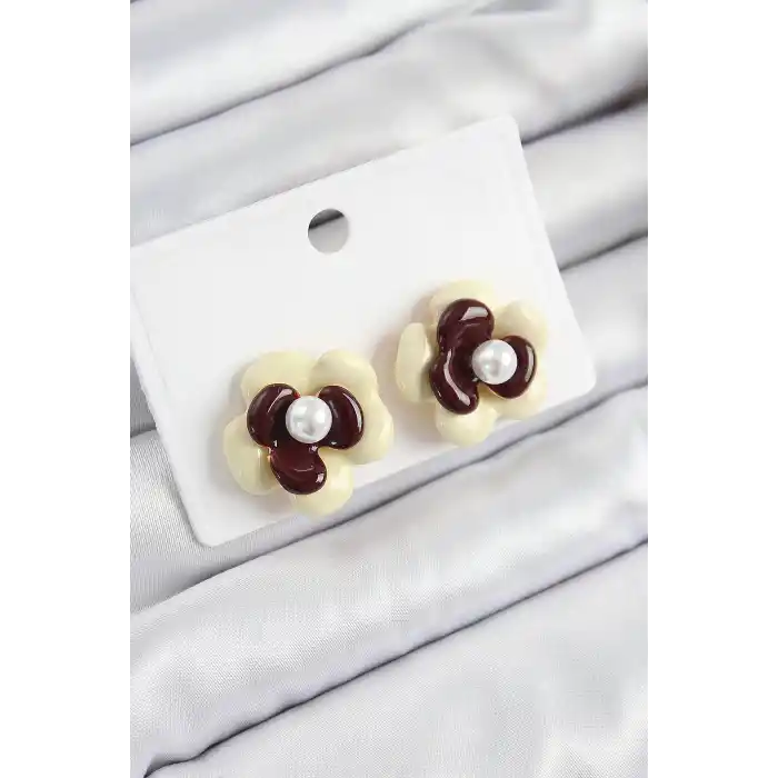 İnci Detaylı Krem Kahverengi Renk Papatya Model Kadın Küpe