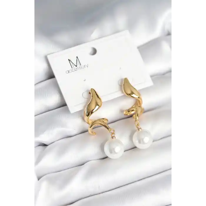 inci Detaylı Sarmal Model Gold Renk Pirinç Kadın Küpe