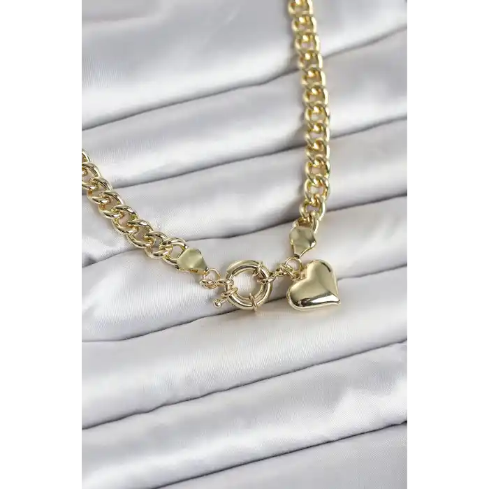 Kalp Detaylı Gold Renk Pirinç Kadın Kolye