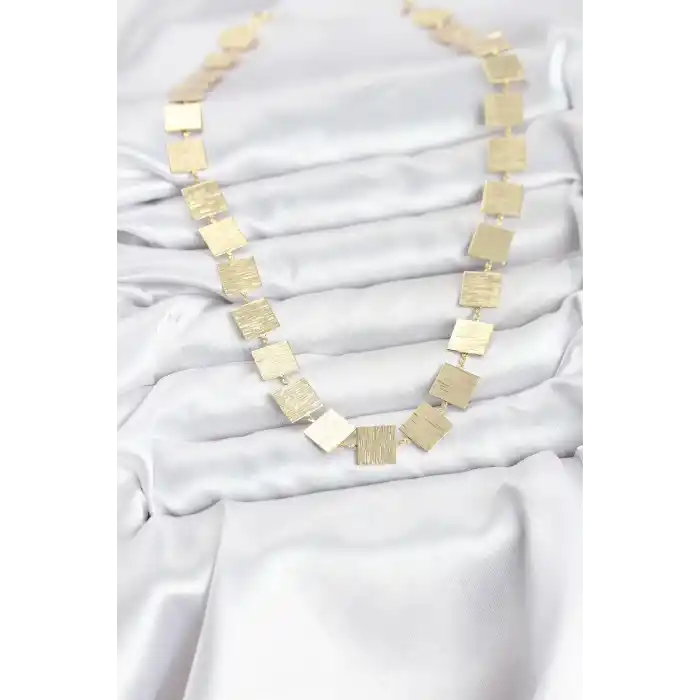 Kare Plaka Model Gold Renk Kadın Kolye