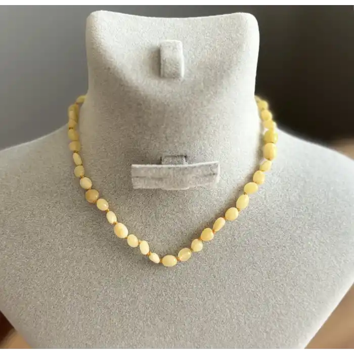 Kehribar bebek kolye