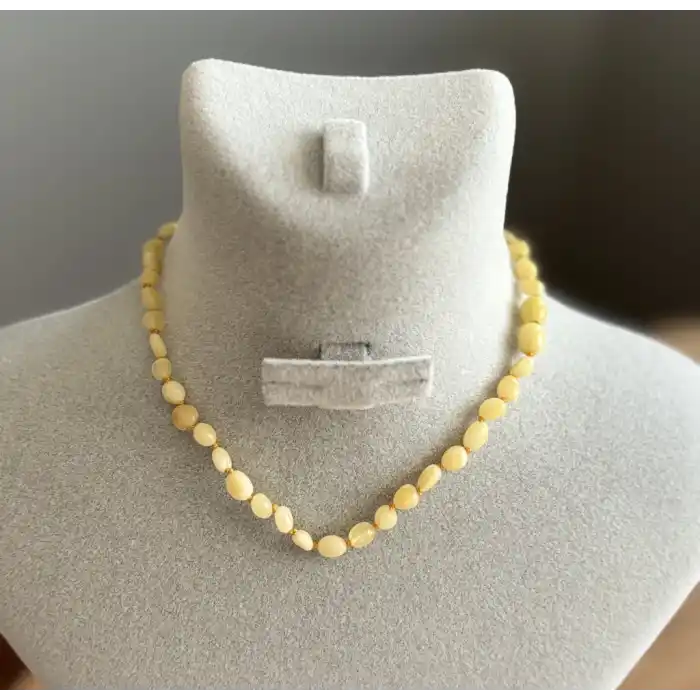 Kehribar bebek kolye