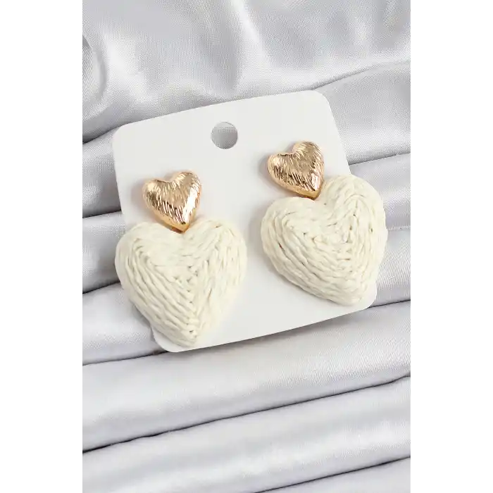 Krem Kalp Figürlü Hasır Örgü Model Gold Renk Kadın Küpe