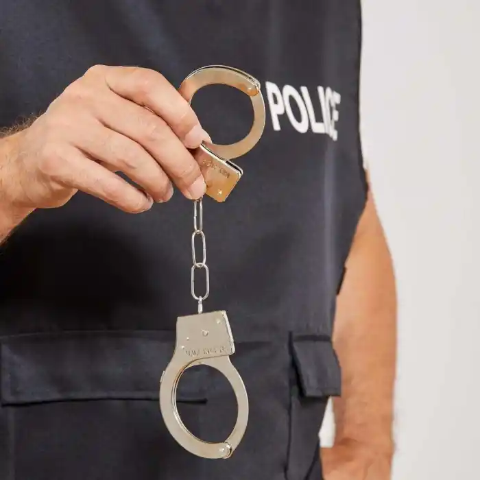 Metal Malzemeden İmal Anahtarlı Oyuncak Polis Kelpce
