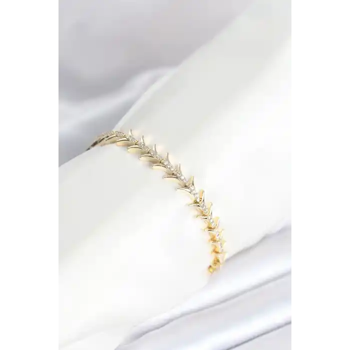 Pirinç Gold Renk Balık Sırtı Model Zirkon Taşlı Kadın Bileklik
