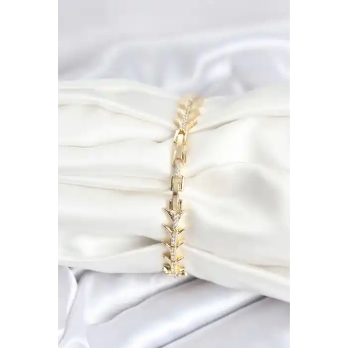 Pirinç Gold Renk Balık Sırtı Model Zirkon Taşlı Kadın Bileklik
