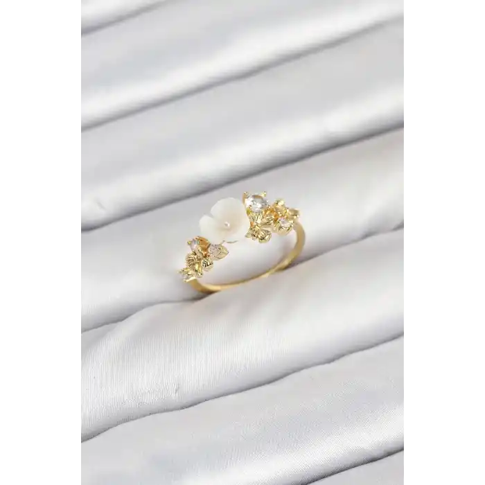Pirinç Gold Renk Çiçek Model Zirkon Taşlı Kadın Yüzük