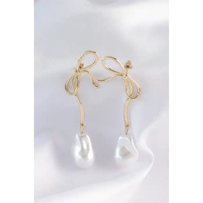 Pirinç Gold Renk Fiyonk Model İnci Taşlı Uzun Küpe