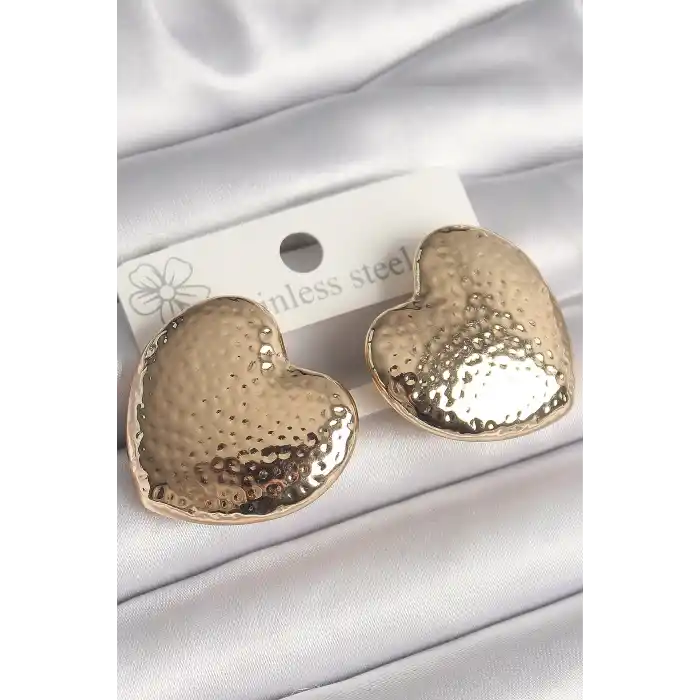 Pirinç Gold Renk İşlemeli Kalp Model Kadın Küpe