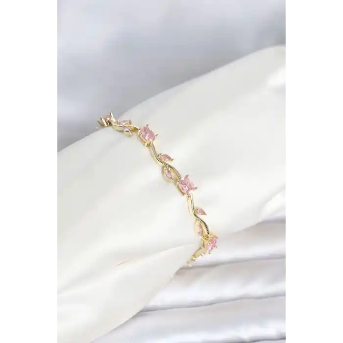 Pirinç Gold Renk Pembe Zirkon Taşlı Çiçek Model Kadın Bileklik