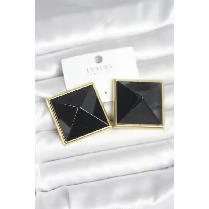 Pirinç Gold Renk Siyah Piramit Model Kadın Küpe