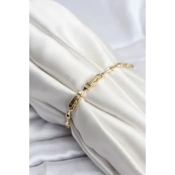 Pirinç Gold Renk VIP Seri İnce Kemik Model Zirkon Taşlı Kadın Bileklik
