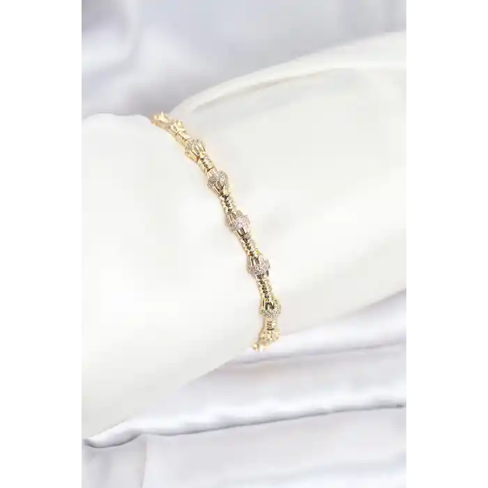Pirinç Gold Renk VIP Seri Punta Model Zirkon Taşlı Kadın Bileklik