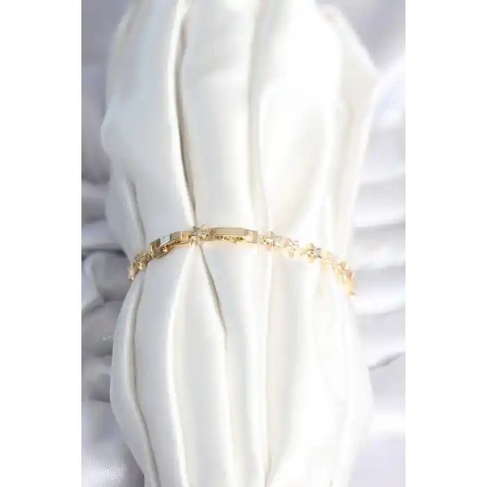 Pirinç Gold Renk Yıldız Model Kadın Bileklik