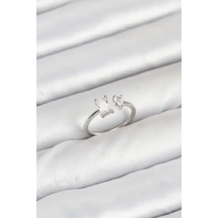 Pirinç Gold Renk Zirkon Taşlı Kadın Yüzük