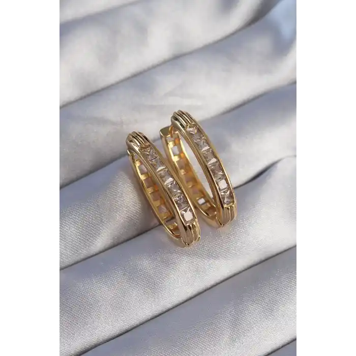 Pirinç Gold Renk Zirkon Taşlı Oval Model Küpe