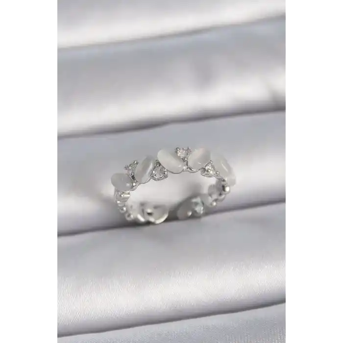 Pirinç Gümüş Renk Ayarlanabilir Zirkon Taşlı Beyaz Mineli Model Kadın Yüzük