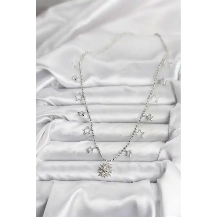 Pirinç Gümüş Renk Güneş Model Kadın Kolye